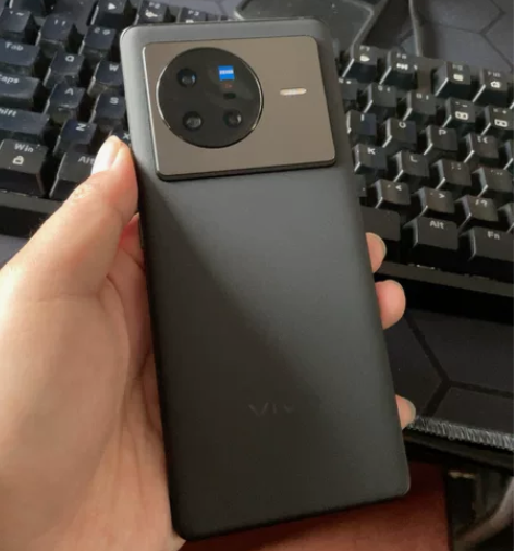 刚用俩月多点的vivoX80  12+25...