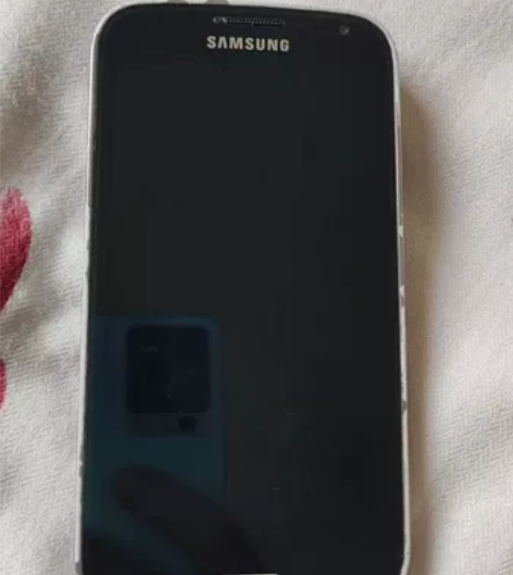 三星kzoom伸缩镜头手机 C115。品相...