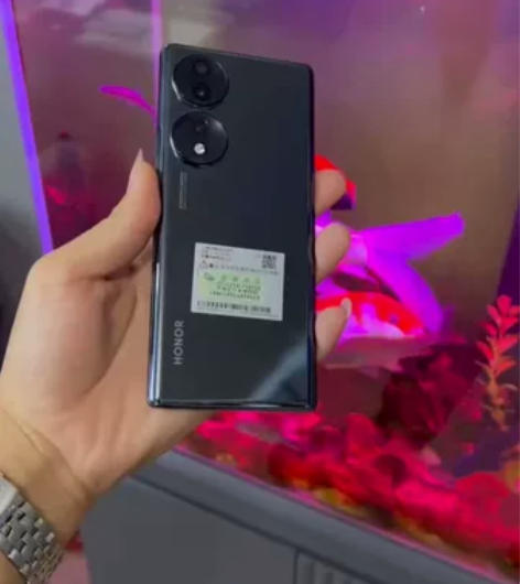 荣耀70 8+256g 99新 只使用过两...