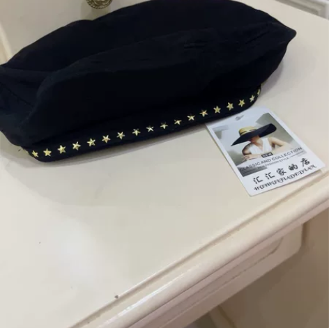 鞠婧祎同款贝雷帽全新一次没带过 感兴趣的话...