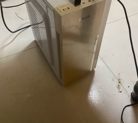 出华硕台式机一个，i3 6100加华硕主板...