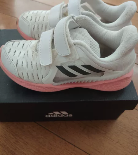 阿迪跑步鞋，29码，耐克板鞋10C，没穿几...