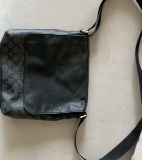 男士单肩挎包/邮差包，自用闲置，使用时间不...