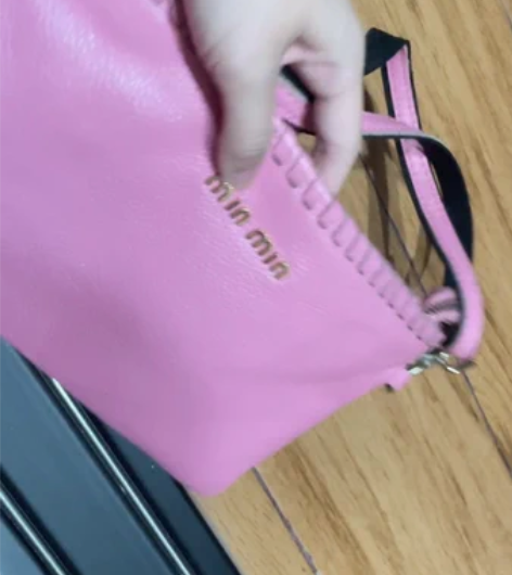 真皮手拿包女2022新款大容量斜挎小包时尚...