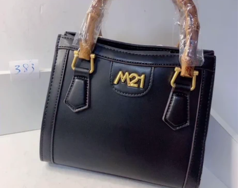 全新M21牛皮竹节手拎斜挎包，很高档的款式...