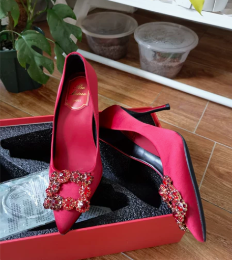 丝质面料高跟单鞋 34码，新旧如图，敬酒穿...