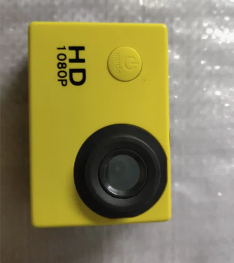 运动相机配件齐全，搬家时包装盒压变形了，因...