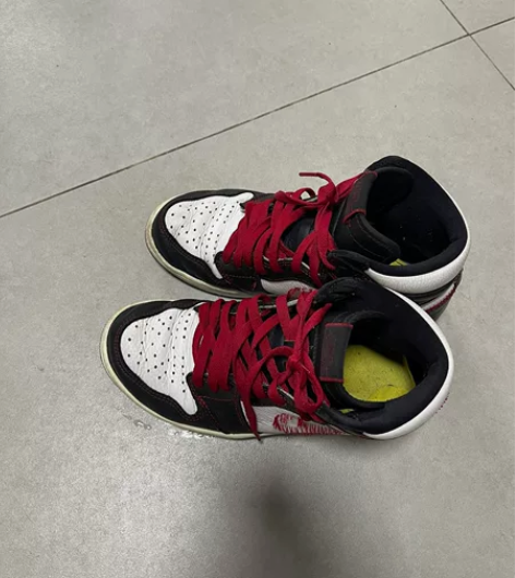 Air Jordan乔丹 1 AJ1 拆线...