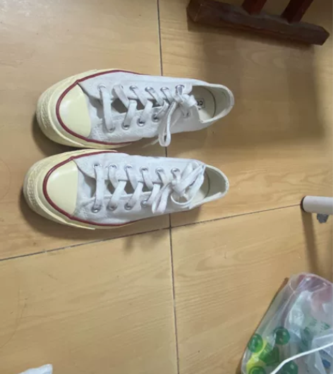 要搬家了，低价出，匡威低帮白色，正品，不是...