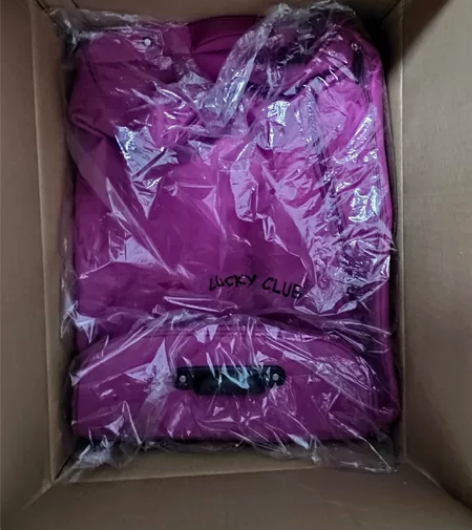 全新拖箱，箱子本身很轻，装东西很多 感兴趣...