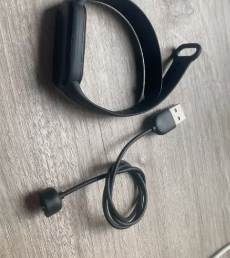 小米手环6NFC，今年三月开始购买使用，使...
