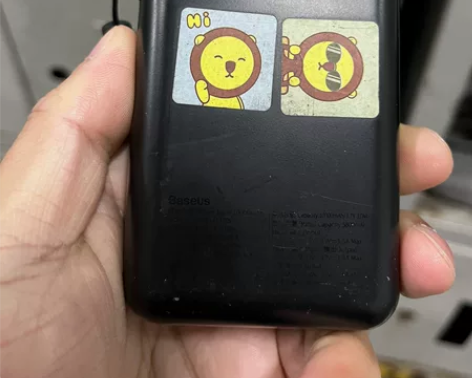 倍思无线10w充电宝支持PD18w快充 感...