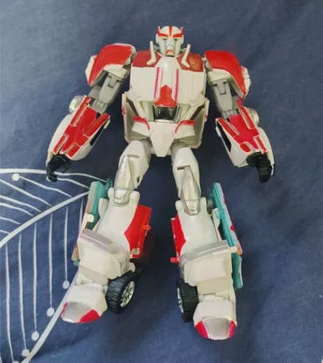 变形金刚tfp救护车无武器无损 寄出不退