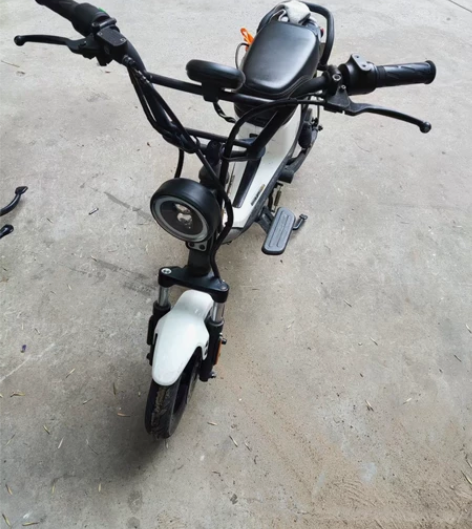 小牛电动um  青春版  跑了2500+，...