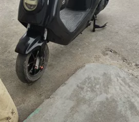 出一辆电动车，朋友那里买的，没有发票合格证...