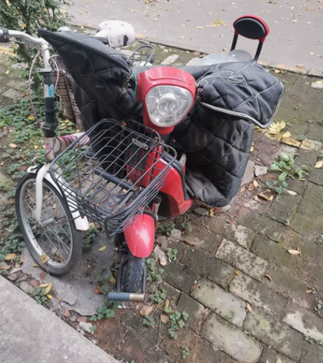 出一辆电瓶车 放了半年多了 只骑过两三次...