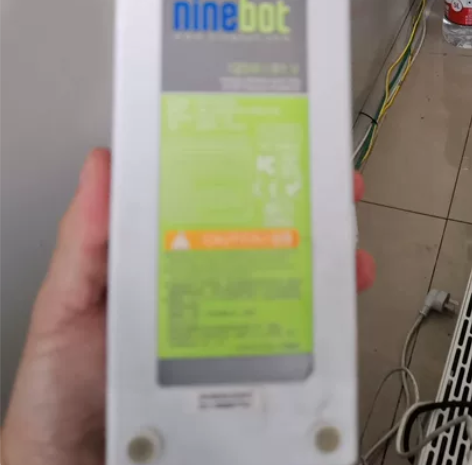 出售纳恩博 小米九号电动独轮车平衡车，无电...