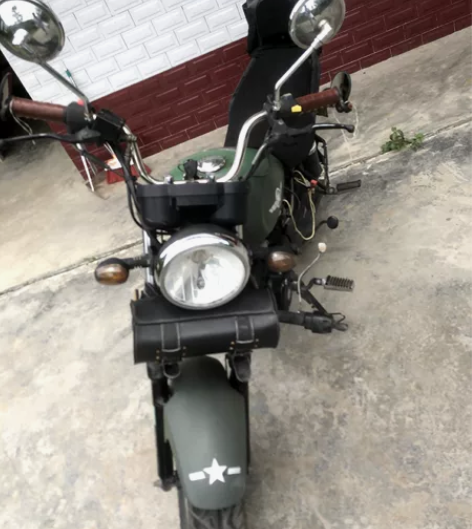 出售一辆银钢150摩托车，可过户，手续齐全...