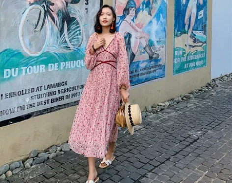 法式裙，修身碎花裙，特别仙女的感觉，布料舒...