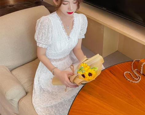 夏季新款收腰气质茶歇法式裙女中长款v领蕾丝...