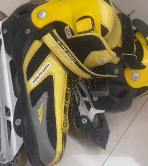 自用旱冰鞋出售 感兴趣的话点“我想要”和我...