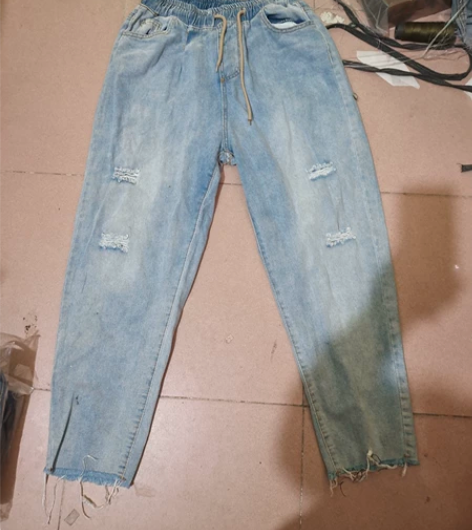 橡筋腰牛仔裤破洞牛仔裤，体重110斤到13...