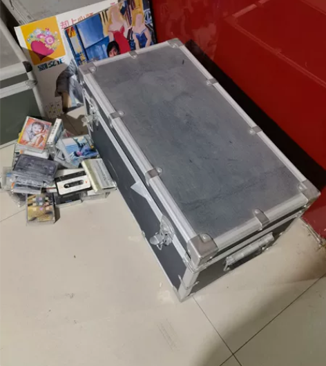 黑胶老唱片,十吋46张,薄膜唱片约100张...