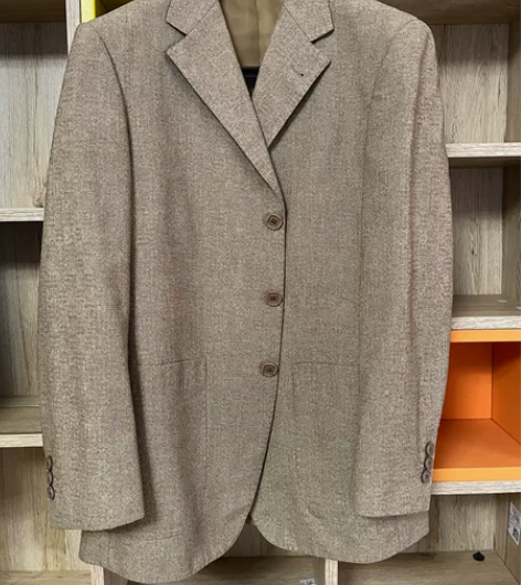 海澜之家男士西装外套 因本人近期搬家，低价...