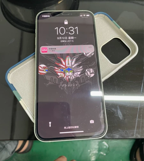 iPhone 12 128G 绿色 两处轻...