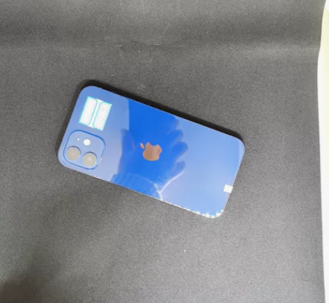 苹果12，128G，99新，国行 感兴趣的...