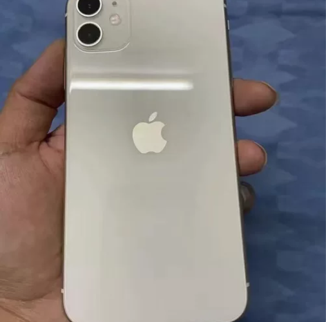 二手苹果11，只卖南宁本地 128G换过电...