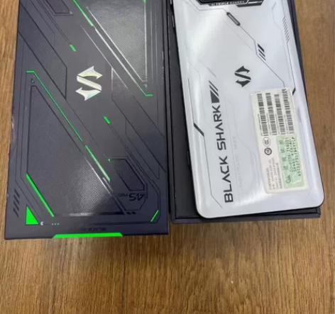 黑鲨4spro，16+512，纯原，骁龙8...