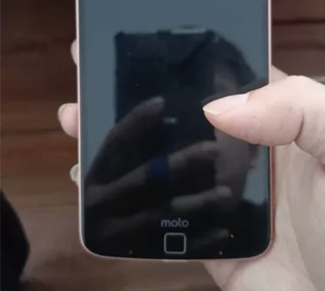 moto z 1650 4+64 背面手机...