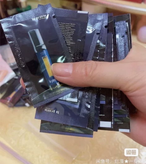 正品//莱伯妮反重力精华鱼子精华液紧致十片...