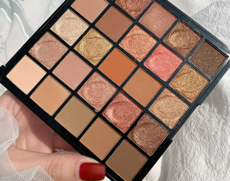 李佳琪推荐大地色眼影盘2022年新款哑光珠...