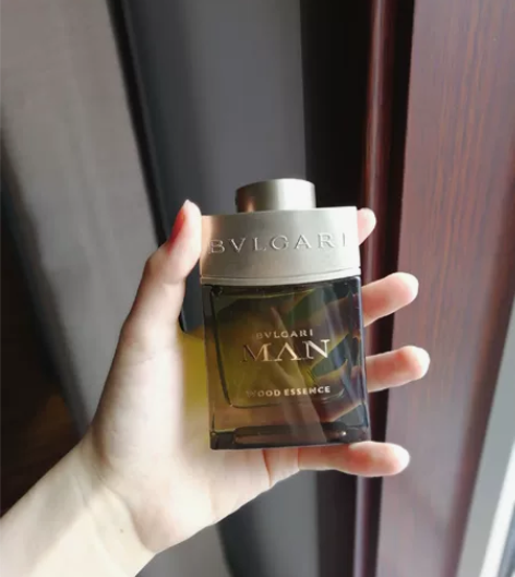 宝格丽Man Wood Essence绿色...