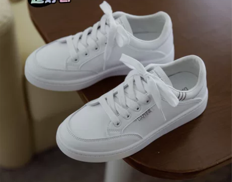 达芙妮女士经典时尚小白鞋四季可穿运动鞋38...