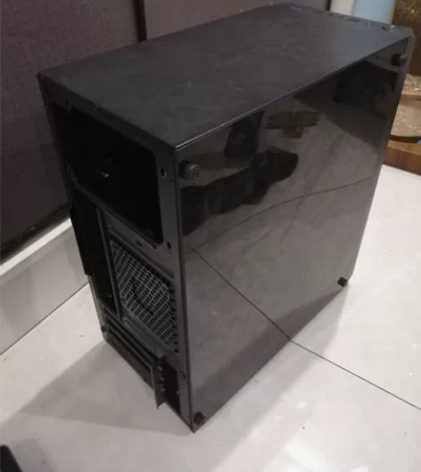 电脑机箱MATX 有侧透板 功能正常，爽快...