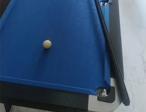 小型台球桌一套，皇冠牌桌球，环保密度板，板...