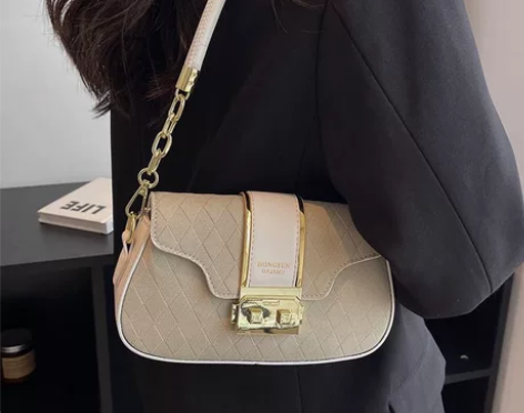 高级感女士小包包2022新款时尚秋冬斜挎包...