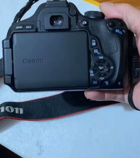 佳能600D，入门单反套机 主机一台，18...