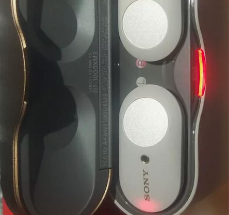 索尼正品WF－1000XM3降噪蓝牙耳机。...