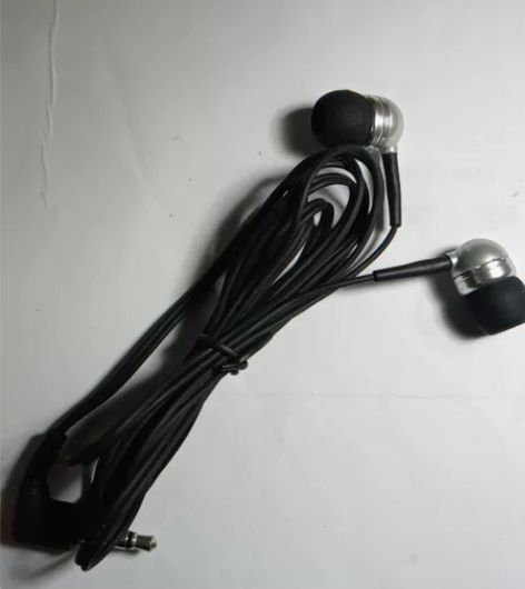 森海塞尔耳塞一幅 入耳式的,使用正常,中频...