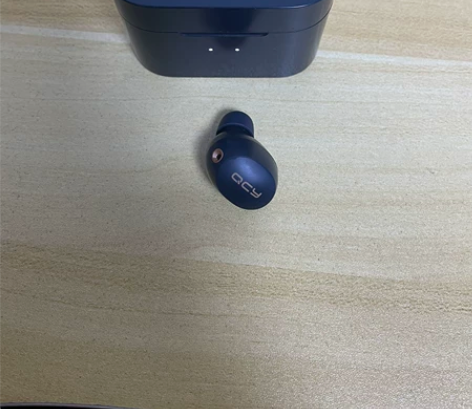 QCY HT01蓝牙耳机，功能完好，只剩下...