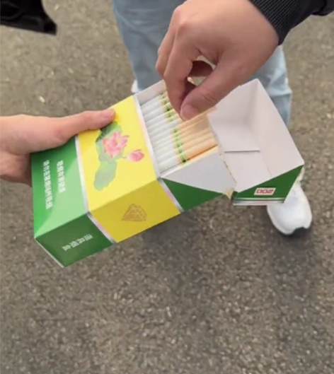 【超大烟盒】网红一次性巨大烟盒 娱乐道具 ...