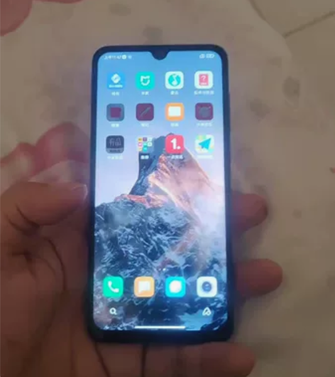 小米9，6+128成色一般无拆修600元，...