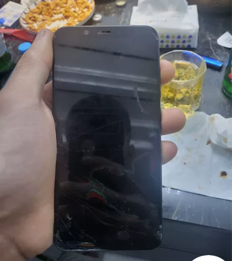 小米8 屏幕坏了想要的联系 感兴趣的话点“...