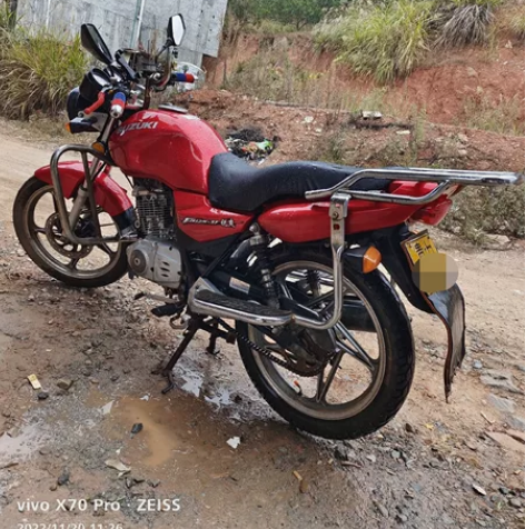 铃木125摩托车，油耗低，车况很好，因为有...