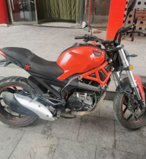 银钢大怪兽250，18年11月车，目前1万...