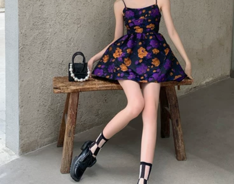 2021夏季茶歇法式碎花吊带连衣裙公主风甜...